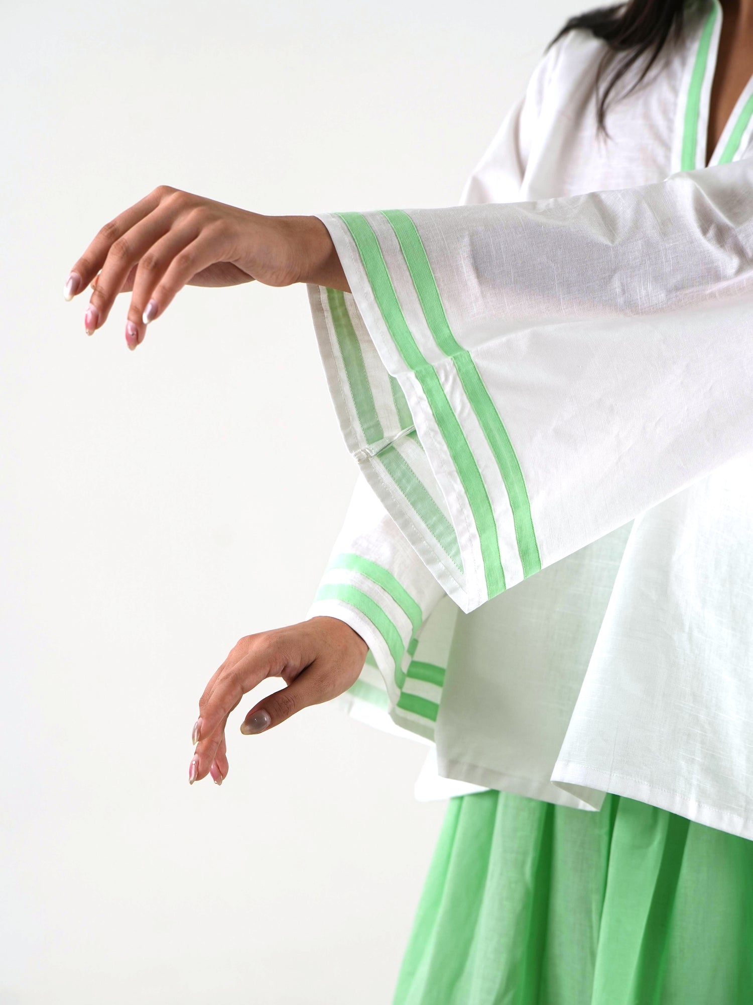 Contrast Trim Set - White Relaxed Fit