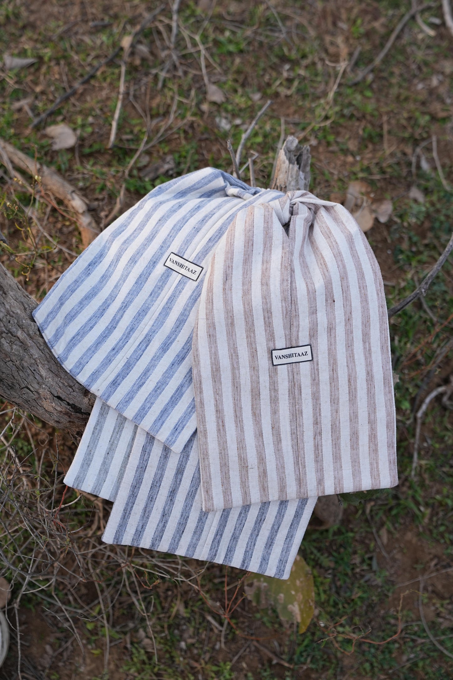 sutra breeze pouch
daily kit pouch
travel essentials pouch
travel pouch bag
everyday essentials pouch
multipurpose travel pouch
compact travel pouch
toiletry pouch