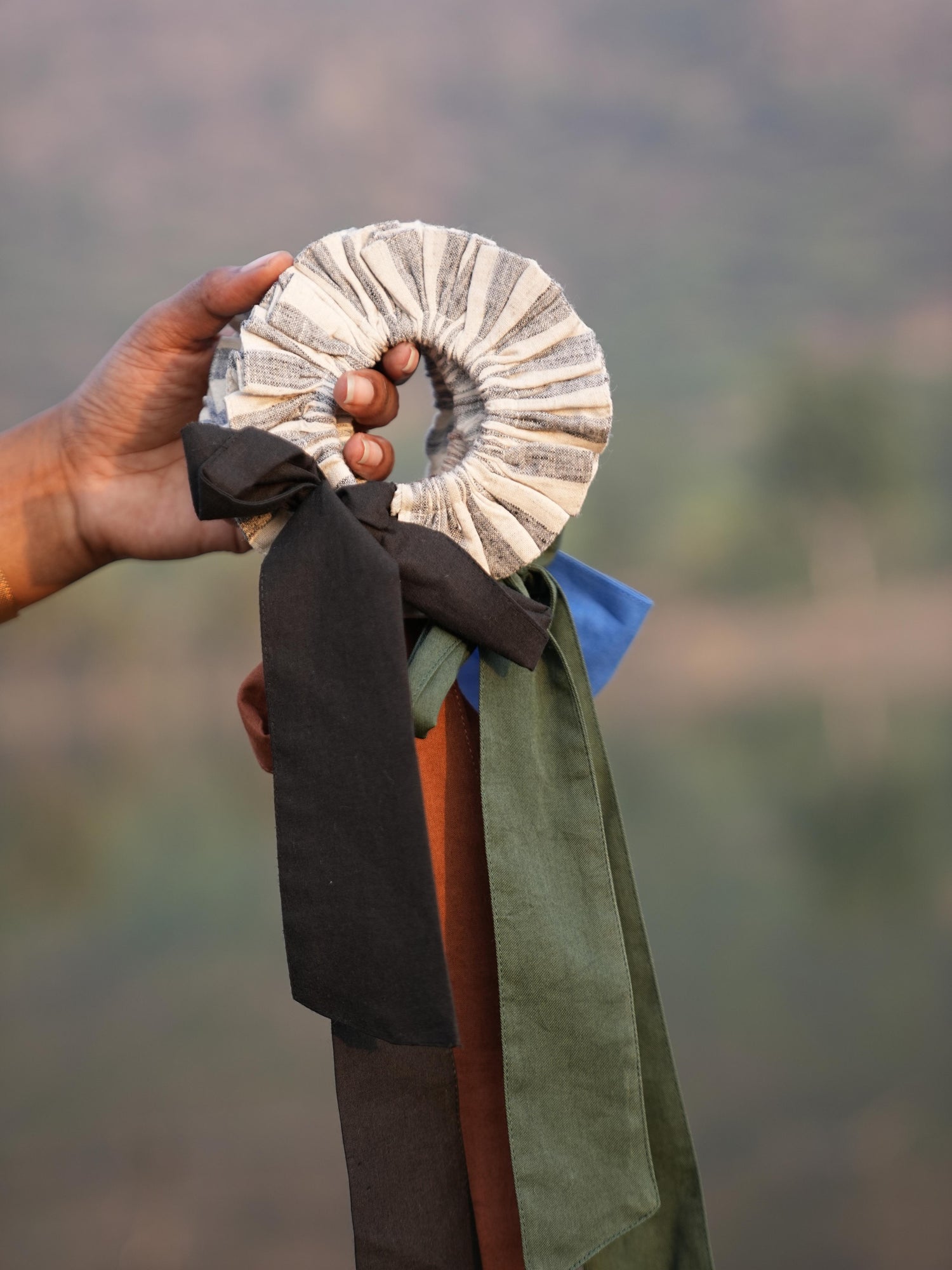 Sutra stripe bow tie-up scrunchies”
“Striped bow scrunchies by Sutra”
“Sutra striped hair scrunchies”