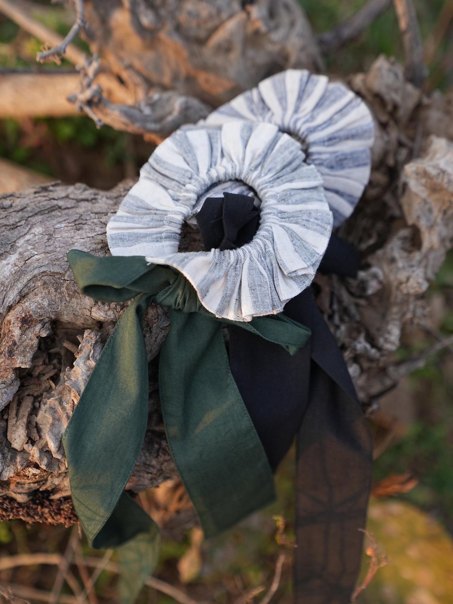Sutra stripe bow tie-up scrunchies”
“Striped bow scrunchies by Sutra”
“Sutra striped hair scrunchies”