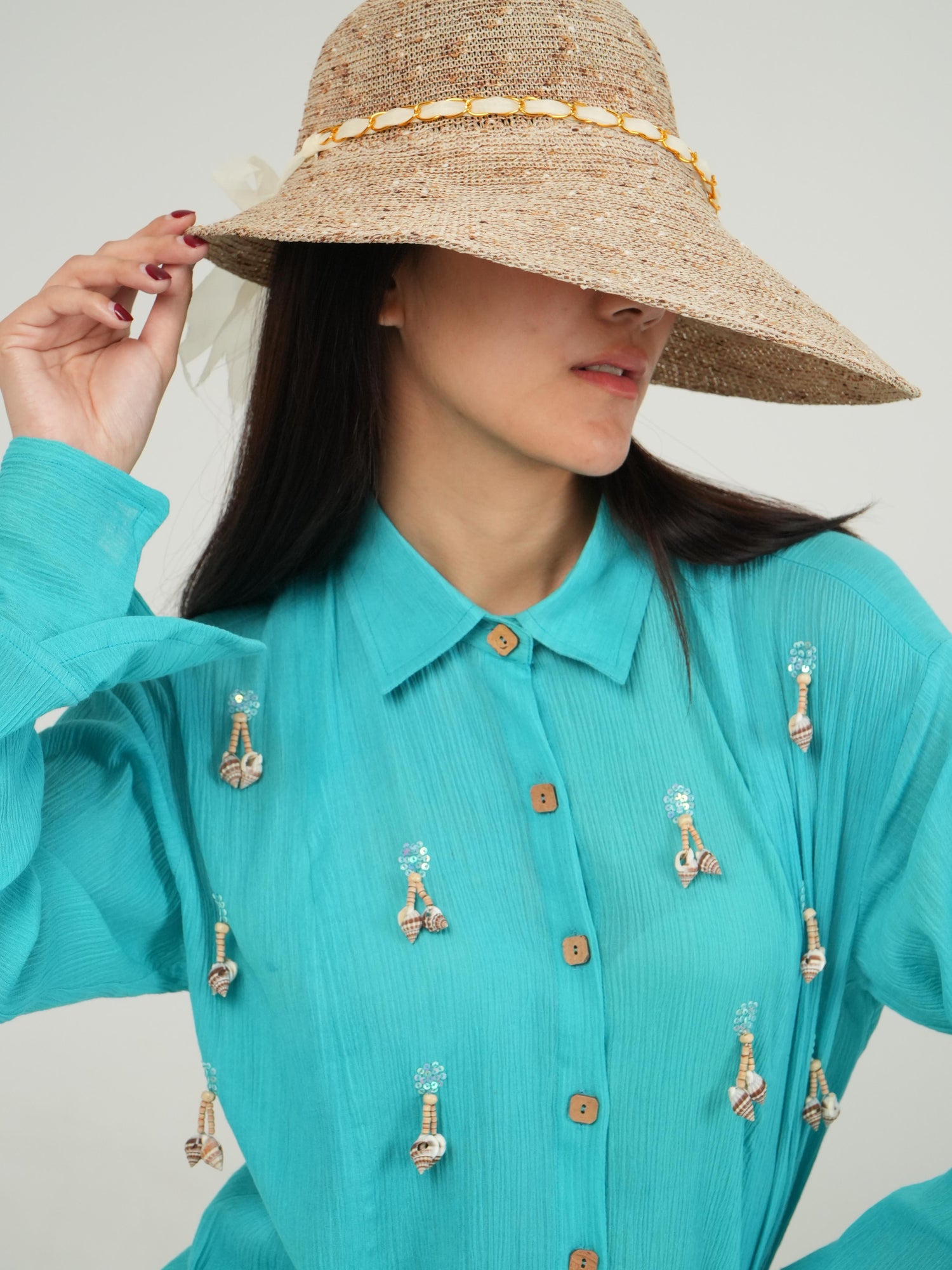 Structured button-down shirt in crinkled turquoise cotton