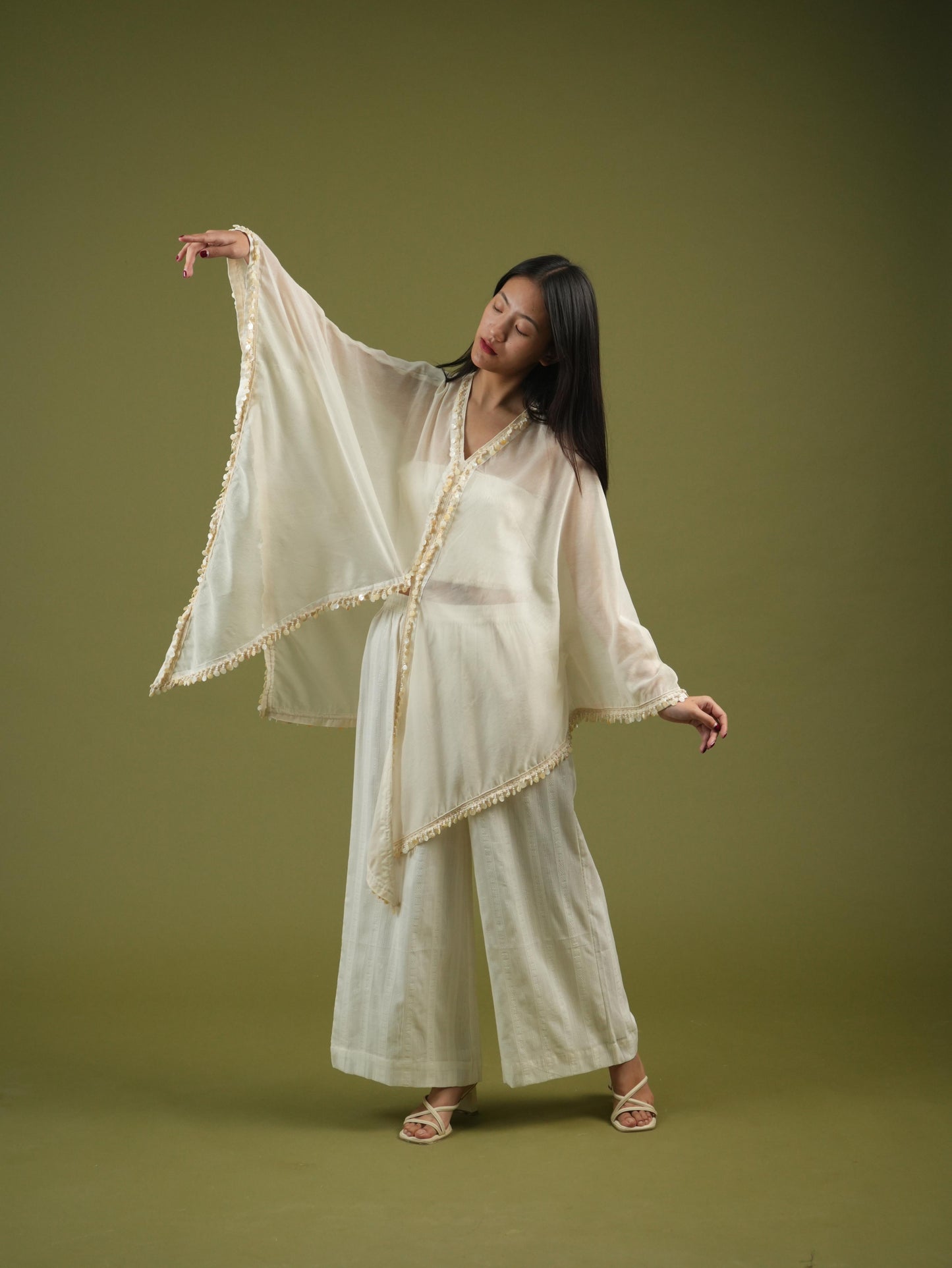 Vanshitaaz Ivory Harmony Cape Set
