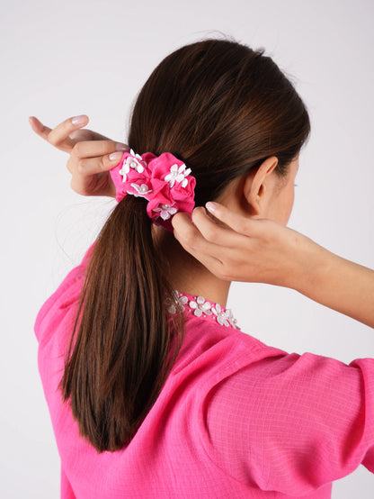Embroidered Punch Pink kurta-pant with Scrunchies