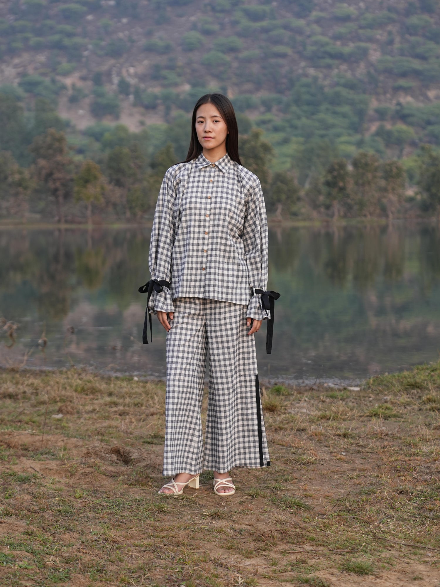 Wide-leg pants with contrast side panels in checked cotton