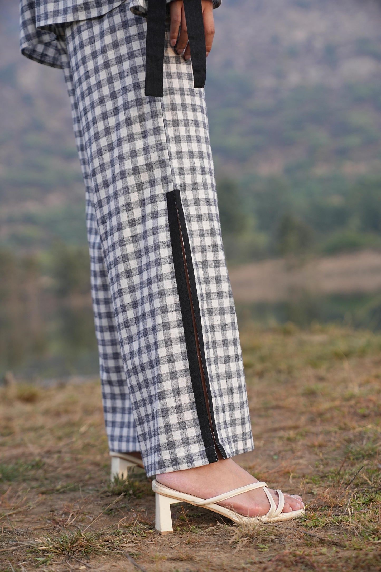 “Sutra Balloon Sleeve Check Co-ord set”

“Sutra check co-ord set with balloon sleeves”

“Sutra Balloon Sleeve Check matching set”

“Sutra check print balloon sleeve co-ord”

“Sutra Balloon Sleeve Check two-piece outfit”

“Sutra check co-ord set casual wear”

“Sutra Balloon Sleeve Check top and bottom set”

“Sutra check co-ord set stylish matching outfit”