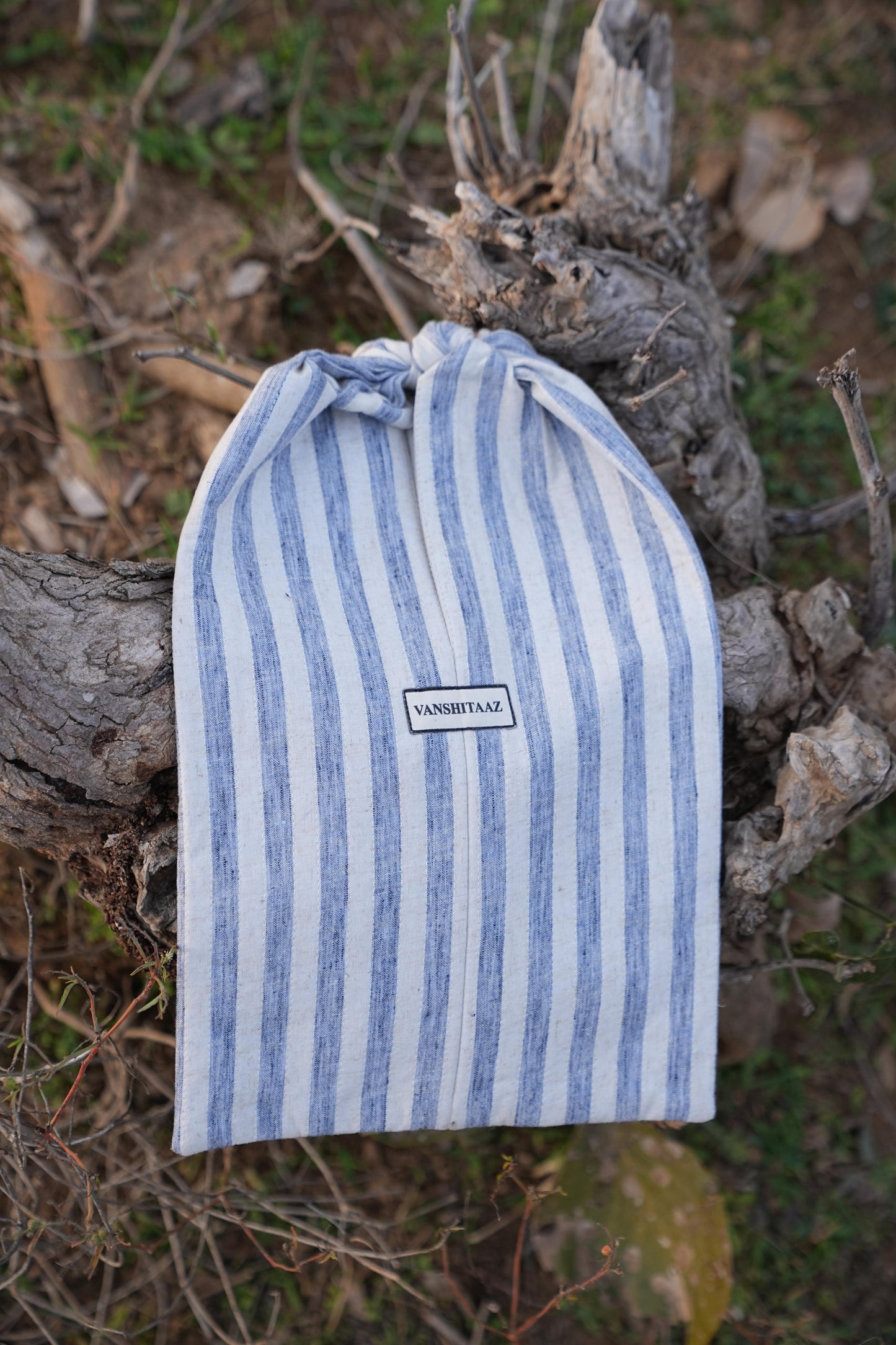 sutra breeze pouch

daily kit pouch

travel essentials pouch

travel pouch bag

everyday essentials pouch

multipurpose travel pouch

compact travel pouch

toiletry pouch