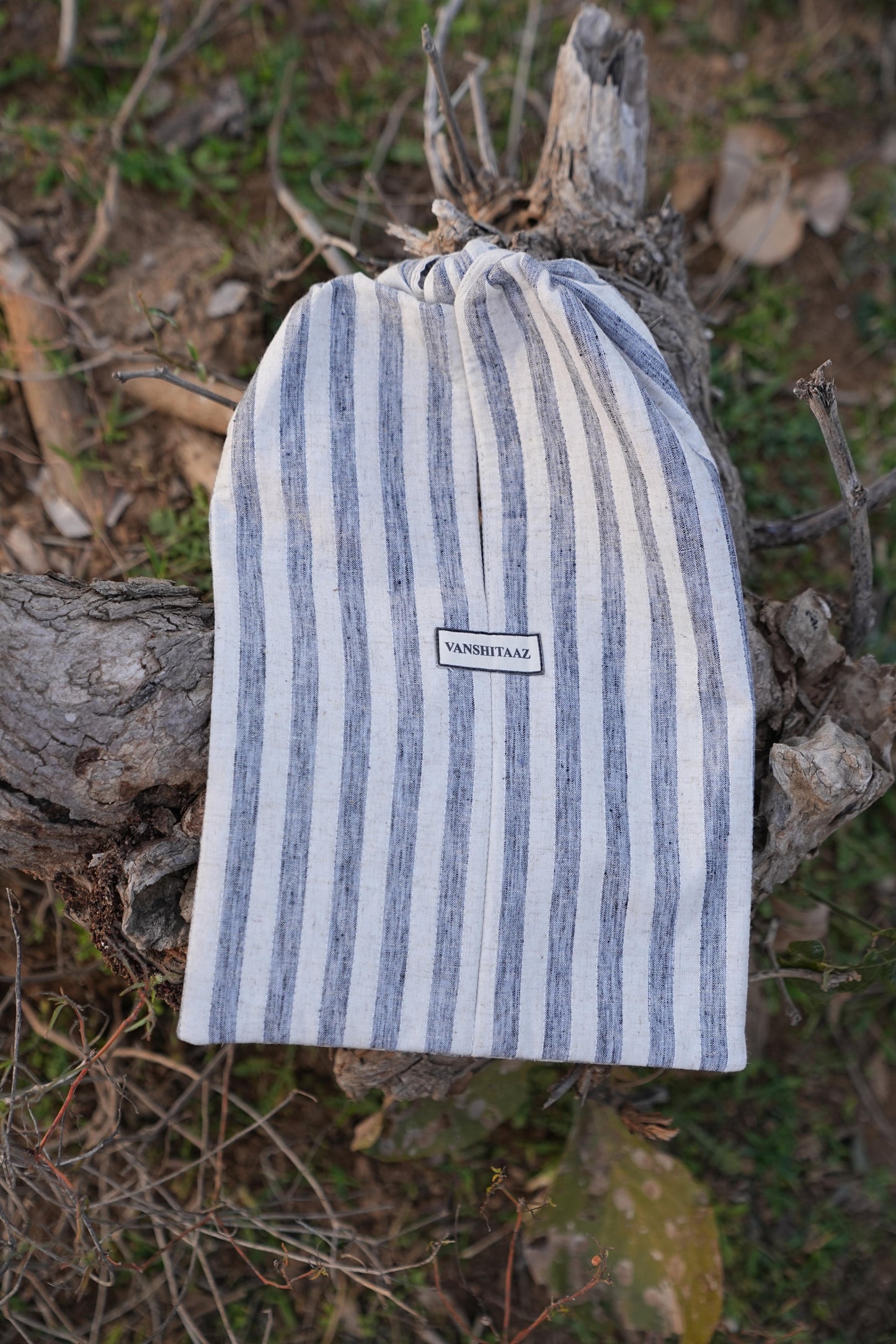 sutra breeze pouch

daily kit pouch

travel essentials pouch

travel pouch bag

everyday essentials pouch

multipurpose travel pouch

compact travel pouch

toiletry pouch