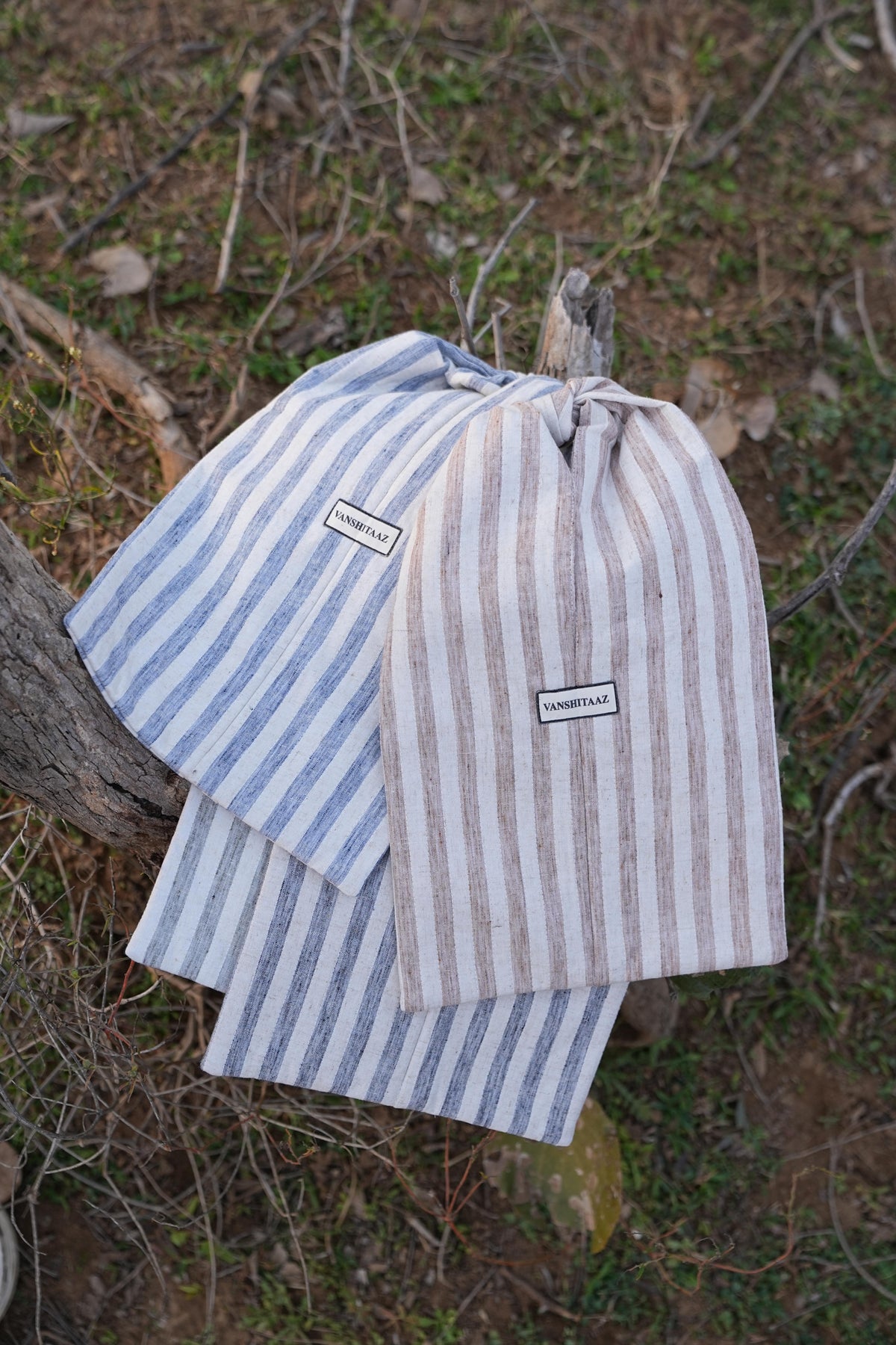 sutra breeze pouch

daily kit pouch

travel essentials pouch

travel pouch bag

everyday essentials pouch

multipurpose travel pouch

compact travel pouch

toiletry pouch