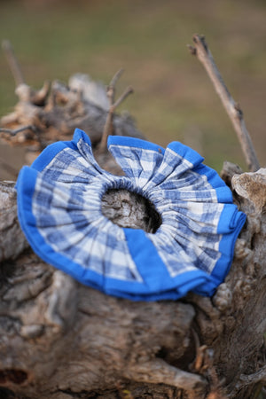 “Sutra check scrunchies”

“Check scrunchies by Sutra”

“Sutra checked scrunchies”

“Check pattern scrunchies”

“Sutra hair scrunchies check design”

“Checked fabric scrunchies”

“Sutra scrunchies with check pattern”

“Classic check scrunchies”