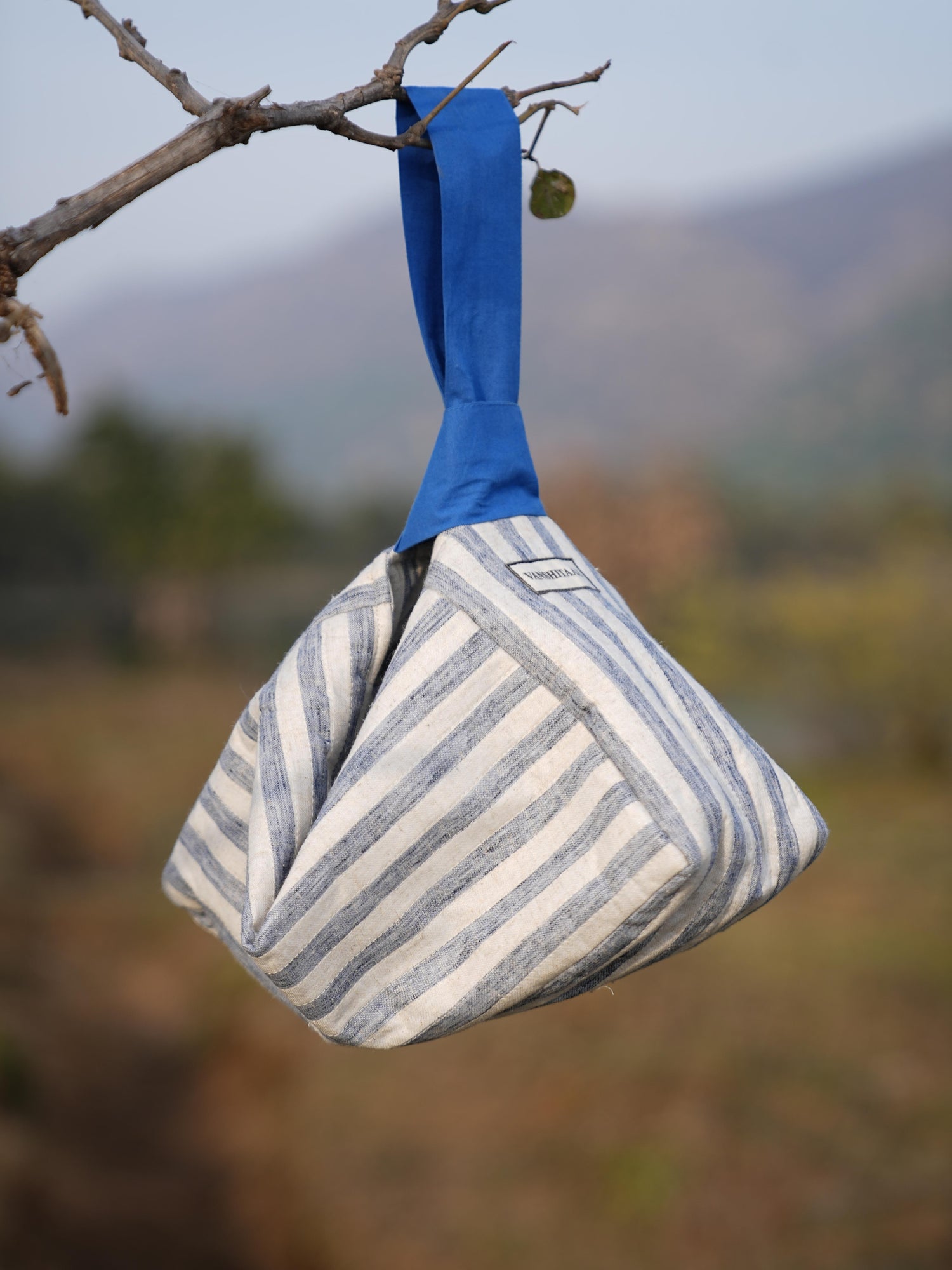 travel bags , daily kit , cotton bags , travel essential , mini bags , tote bags