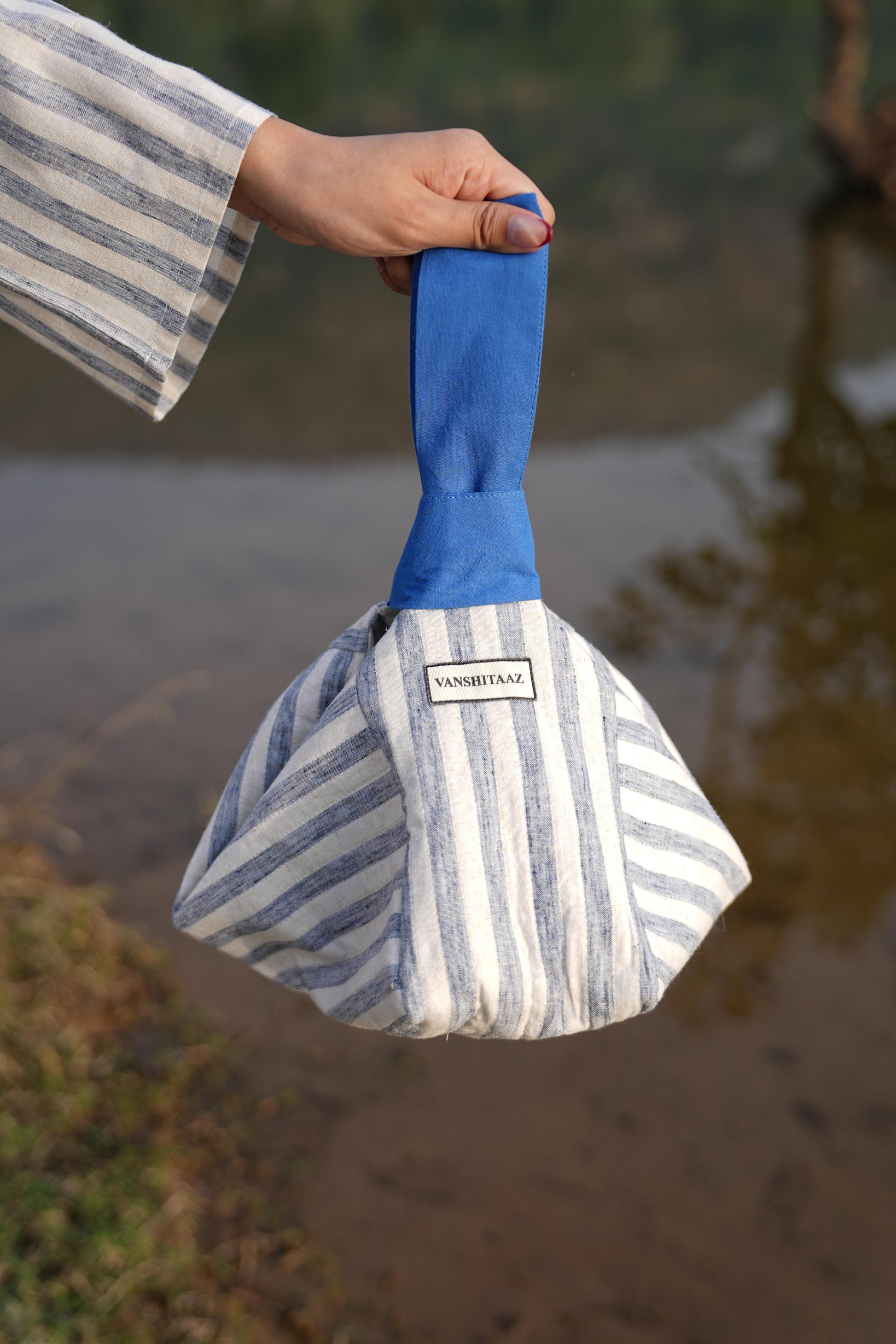 travel bags , daily kit , cotton bags , travel essential , mini bags , tote bags