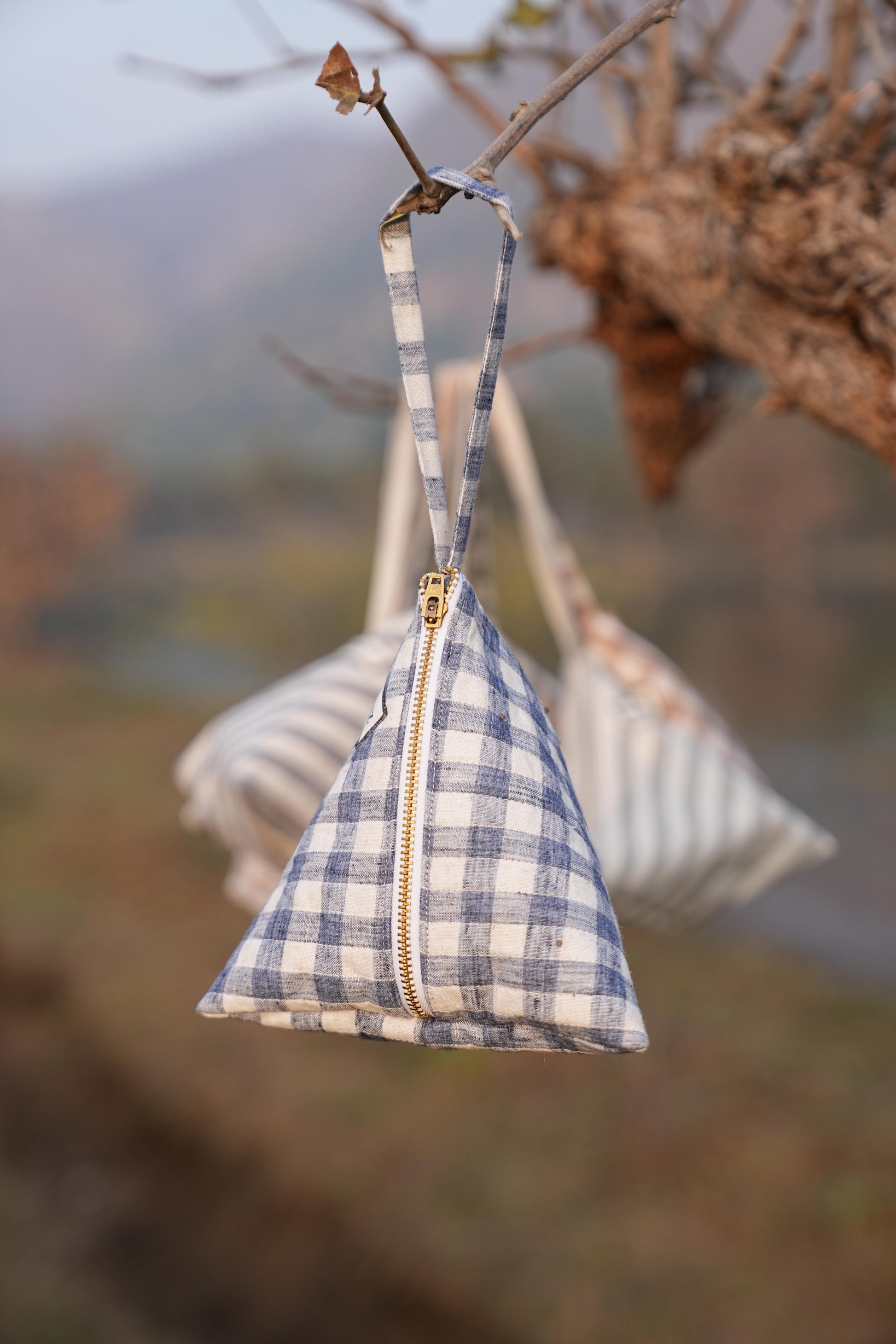 “Sutra Pyramid Bag”

“Sutra Pyramid Bag travel essentials pouch”

“Sutra Pyramid Bag daily kit organizer”

“Sutra Pyramid Bag compact travel pouch”

“Sutra Pyramid Bag multipurpose bag for essentials”

“Sutra Pyramid Bag toiletry and grooming pouch”

“Sutra Pyramid Bag travel and everyday use”

“Sutra Pyramid Bag small organizer pouch”