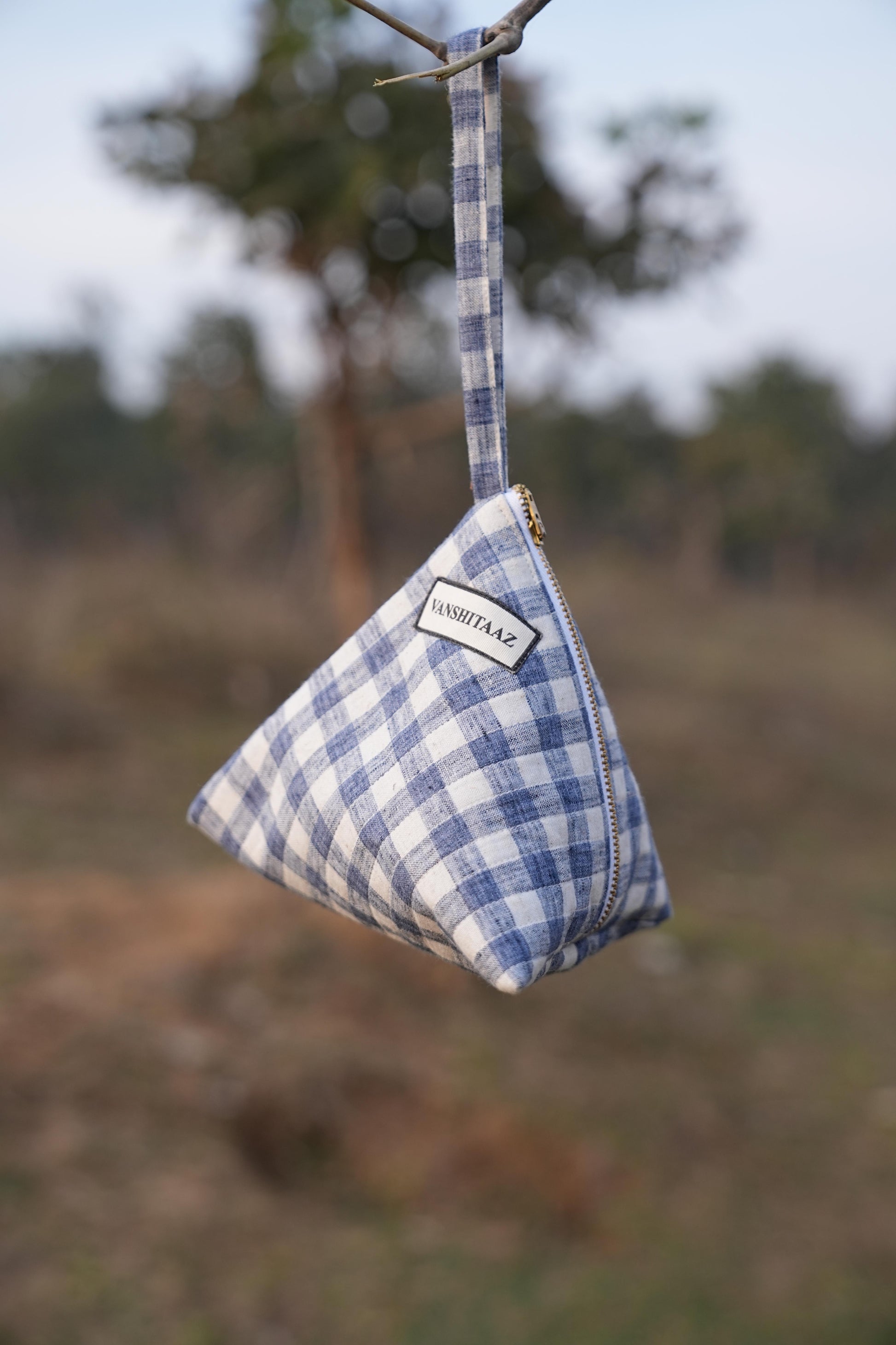 “Sutra Pyramid Bag”

“Sutra Pyramid Bag travel essentials pouch”

“Sutra Pyramid Bag daily kit organizer”

“Sutra Pyramid Bag compact travel pouch”

“Sutra Pyramid Bag multipurpose bag for essentials”

“Sutra Pyramid Bag toiletry and grooming pouch”

“Sutra Pyramid Bag travel and everyday use”

“Sutra Pyramid Bag small organizer pouch”