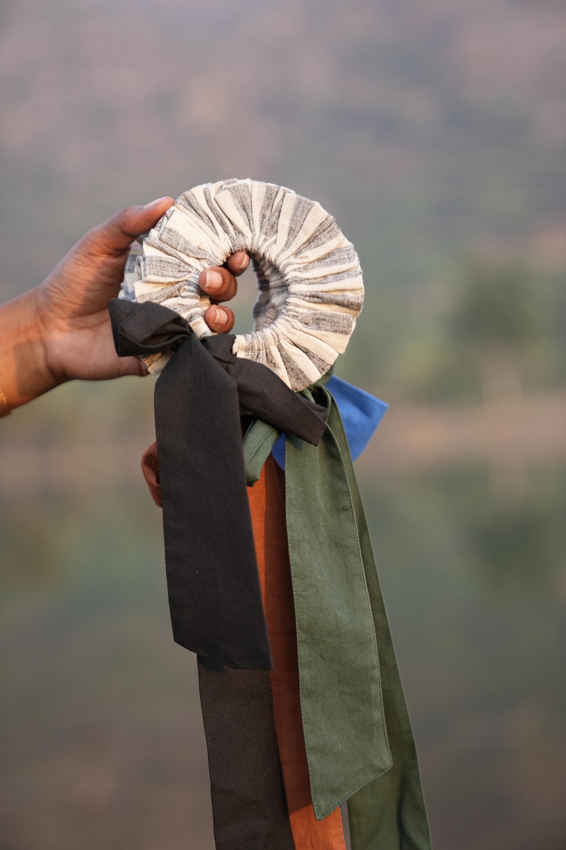 Sutra stripe bow tie-up scrunchies”

“Striped bow scrunchies by Sutra”

“Sutra striped hair scrunchies”