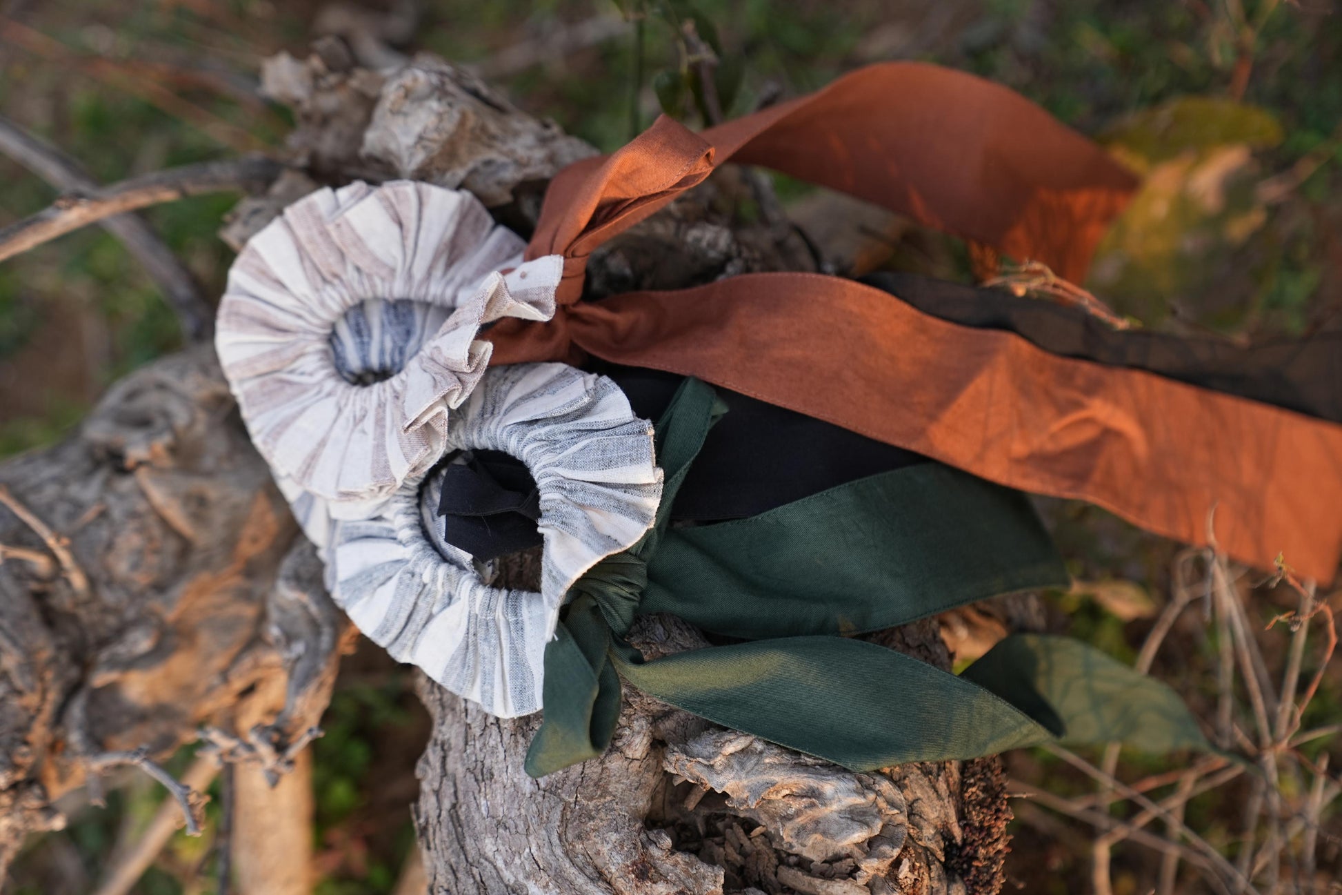 Sutra stripe bow tie-up scrunchies”
“Striped bow scrunchies by Sutra”
“Sutra striped hair scrunchies”