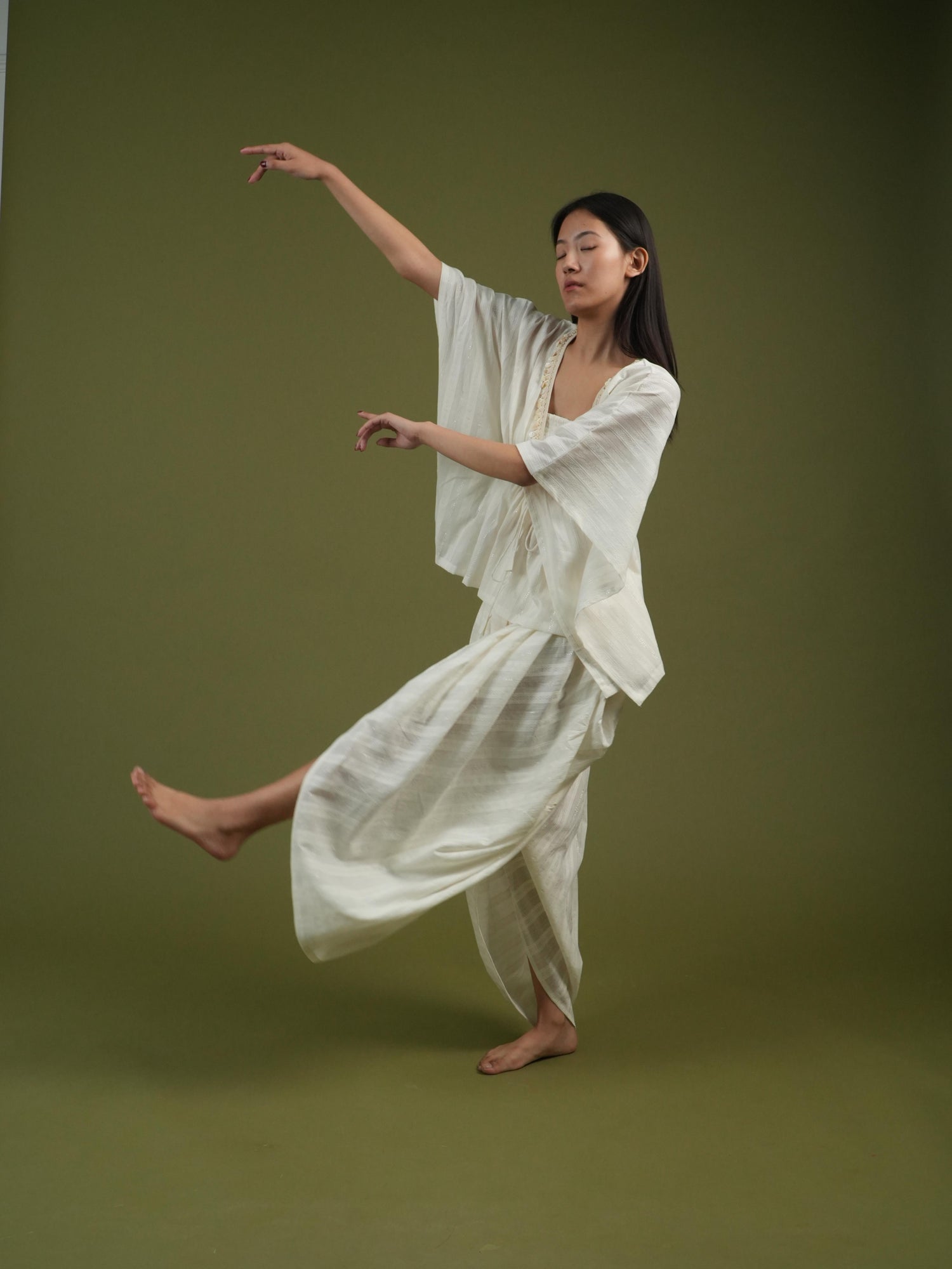 Vanshitaaz Ivory Serenity Drape Set