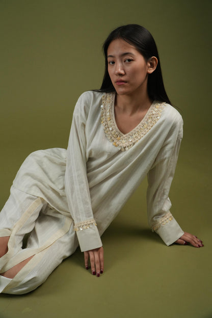 Vanshitaaz Ivory Essence Embroidered Tunic & Slit Pants Set